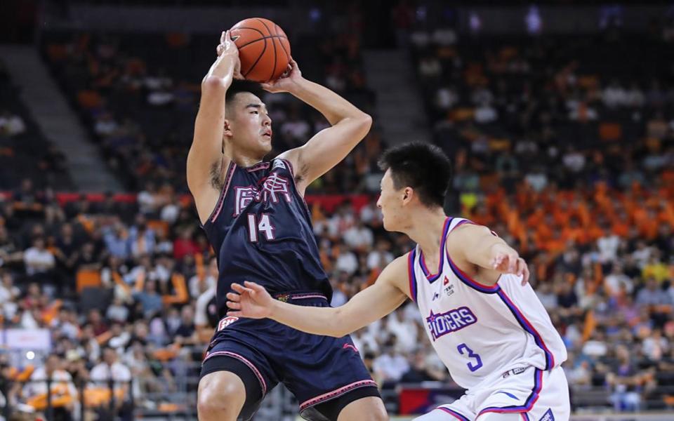 第三个续约, 提到的是吉, 估计双方也 第三个续约, 提到的是吉, 估计双方也