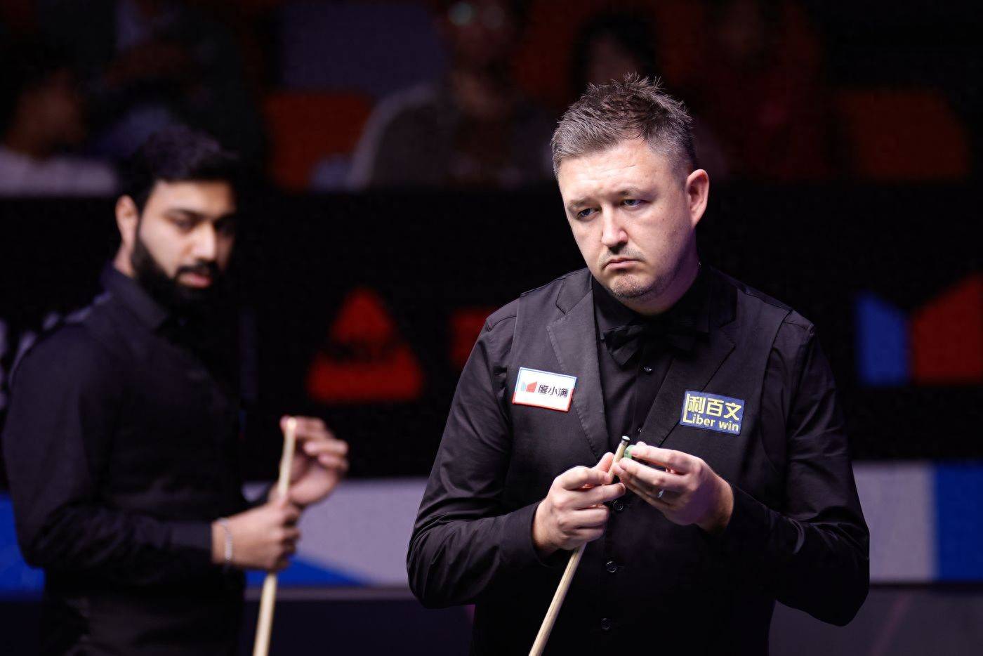 露了他的一 露了他的一