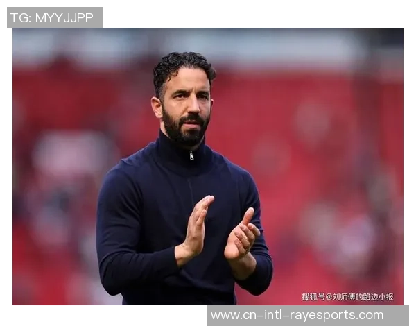 帕克:阿莫林应弃用达洛特,他在攻防两头都是曼联的负担